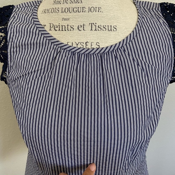 CAbi sleeveless Top - Picture 3 of 6